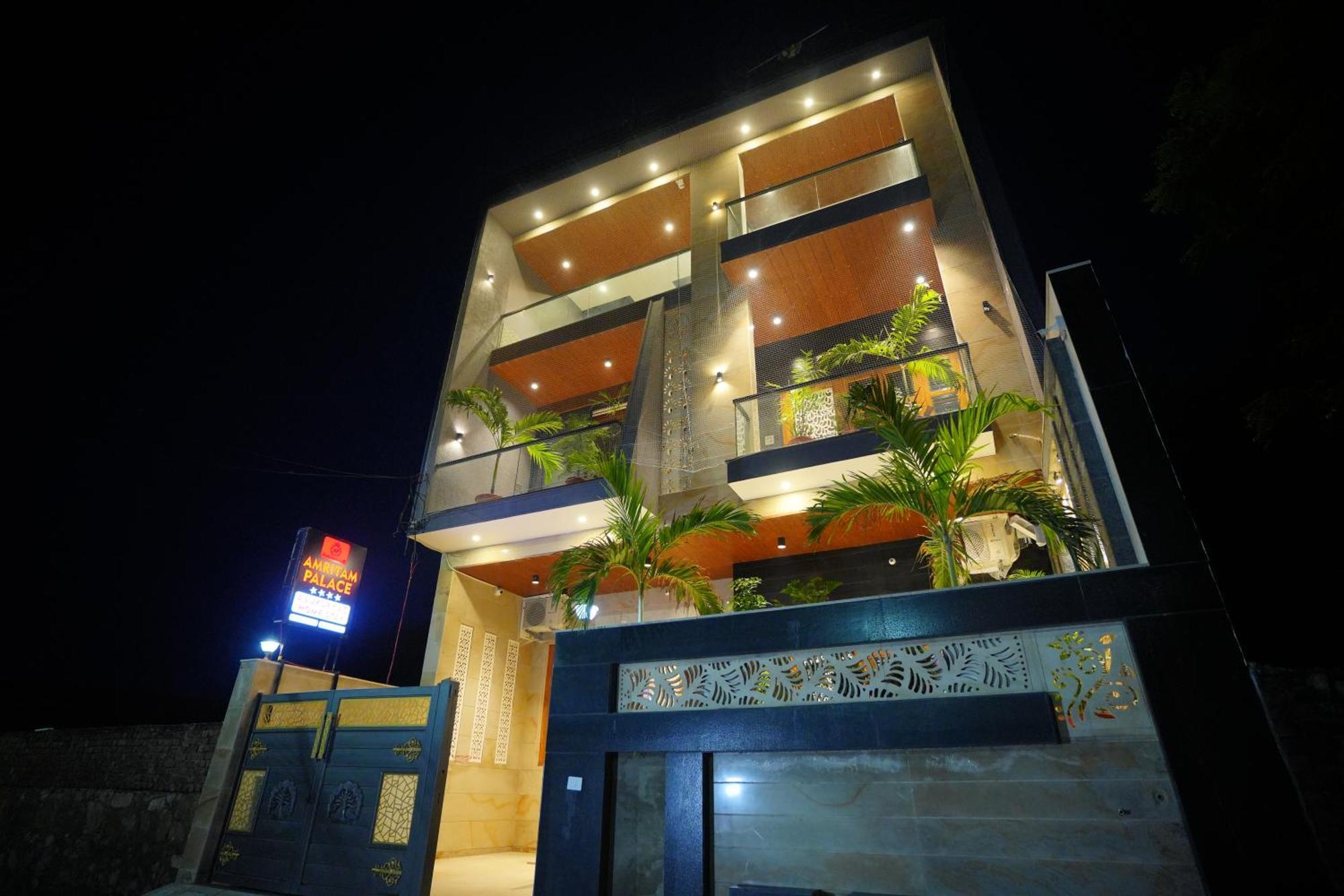 Amritam Palace A Luxury Ac Home Stay Ringas Eksteriør billede